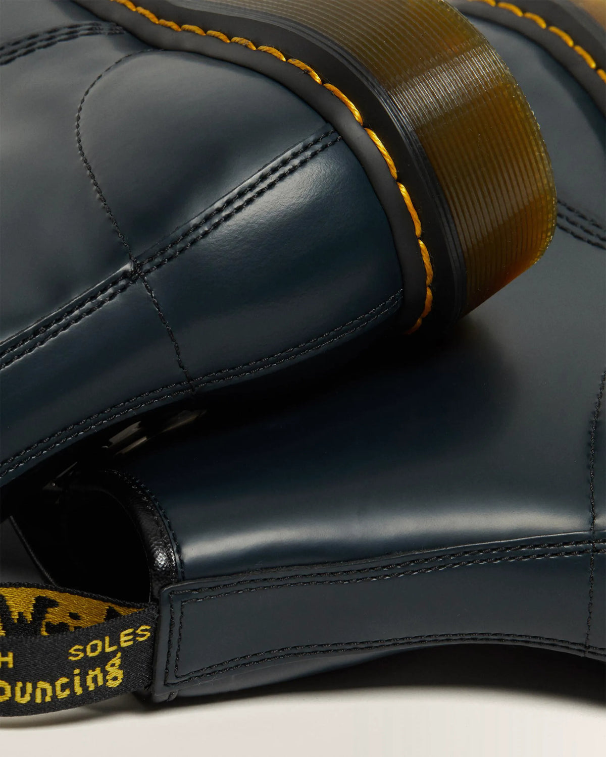 883985043398